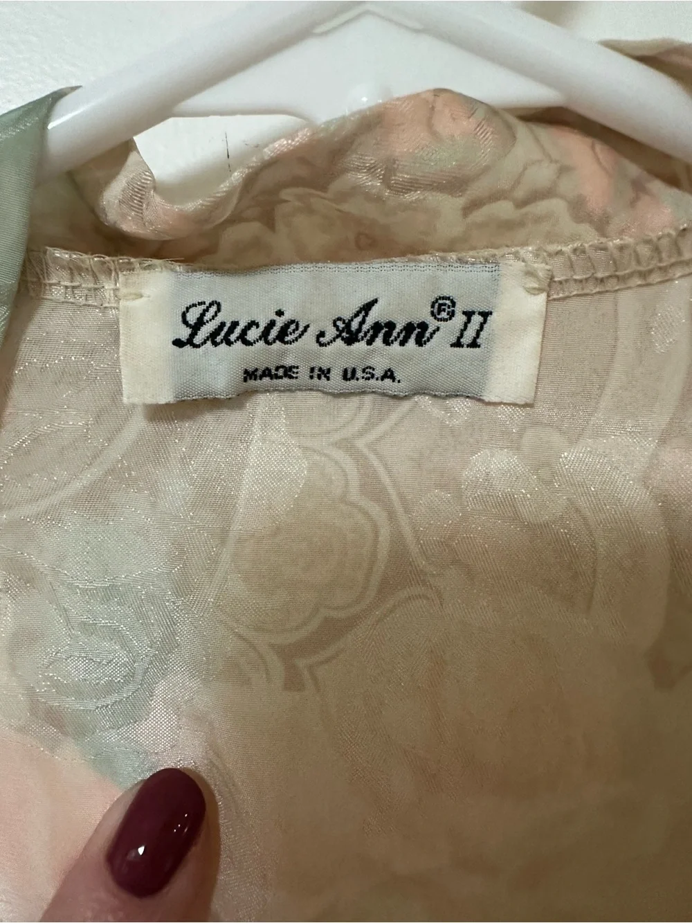Lucie Ann lightweight satin